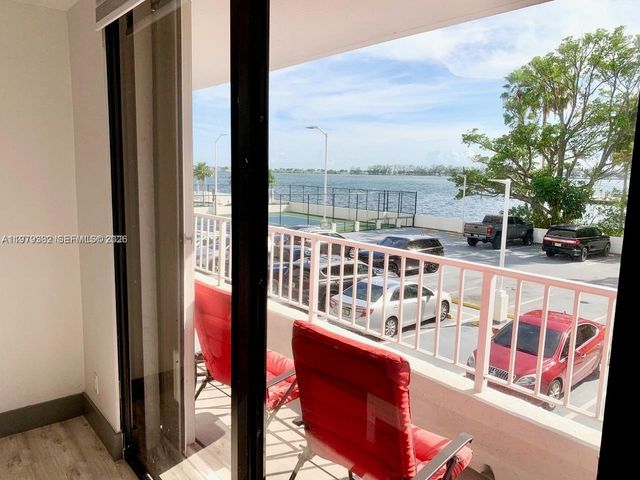 200 SE 15th Rd 3J, Miami, FL 33129