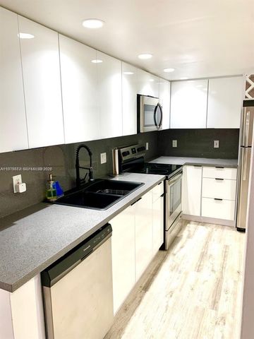 200 SE 15th Rd 3J, Miami, FL 33129