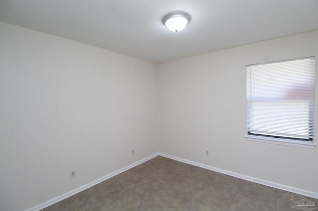 5207 Charbar Dr B, Pensacola, FL 32526