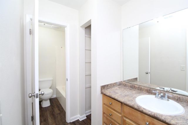 5207 Charbar Dr B, Pensacola, FL 32526