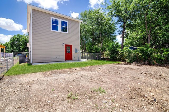 320 W gambrell Street, Fort Worth, TX 76115