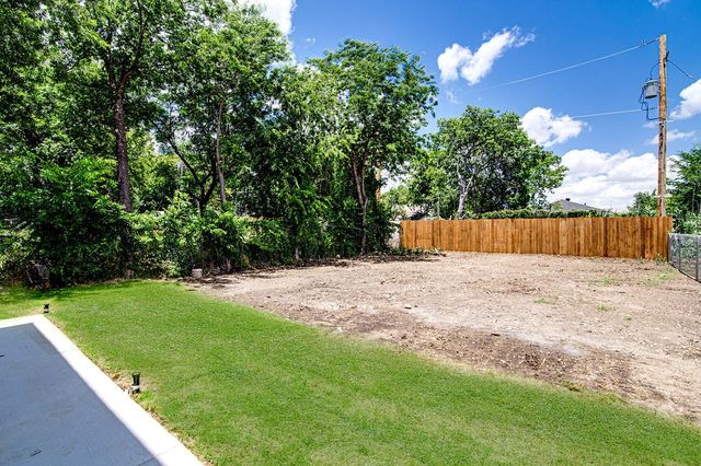 320 W gambrell Street, Fort Worth, TX 76115