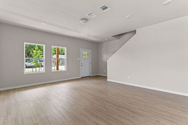 320 W gambrell Street, Fort Worth, TX 76115