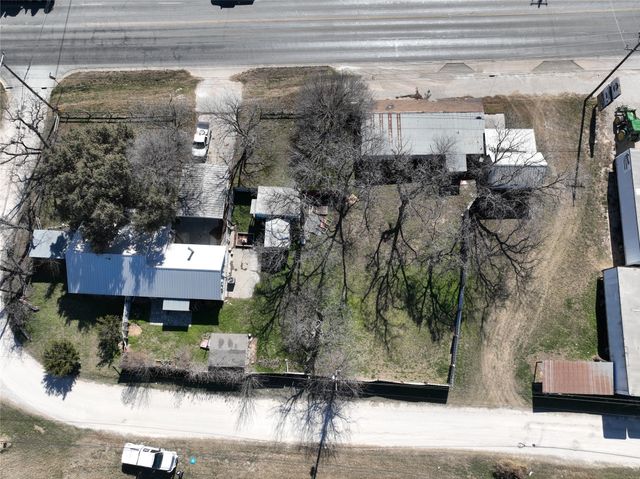 1401 & 1405 E Central Ave, Comanche, TX 76442