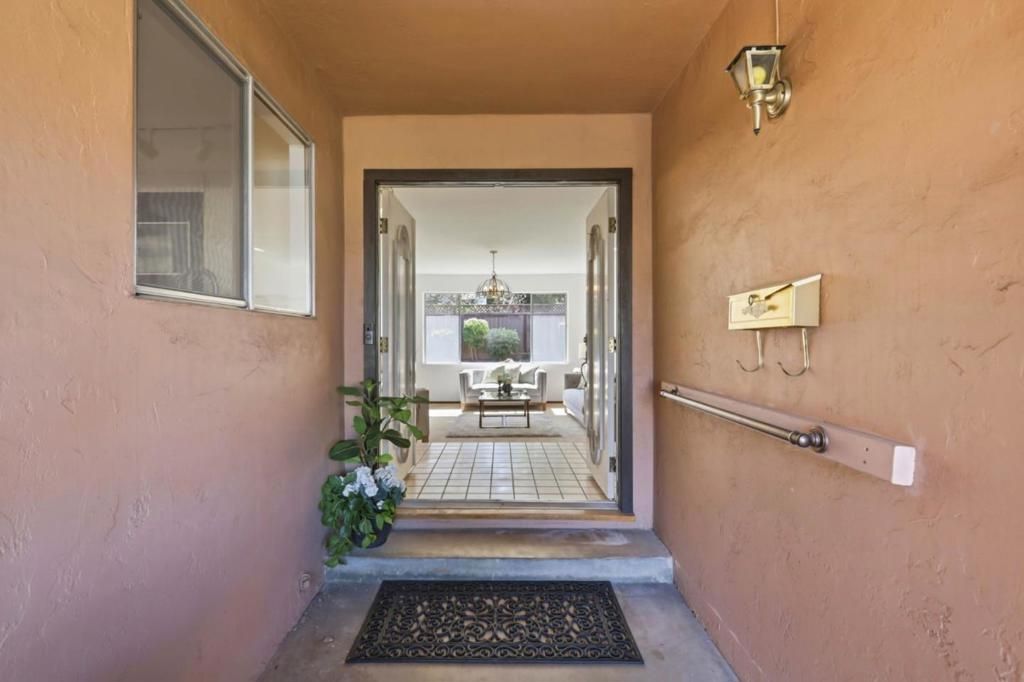 Image 6 of property listing at 5948 Royal Ann Drive, San Jose, CA 95129