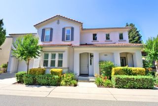 8055 Linda Isle Ln, Sacramento, CA 95831