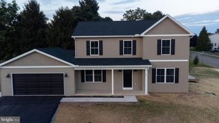 9 DUSTIN DR, Halifax, PA 17032