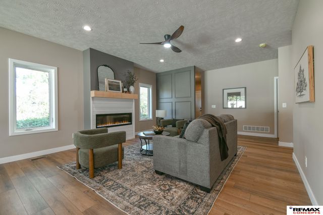 4519 S 57th Street, Lincoln, NE 68516