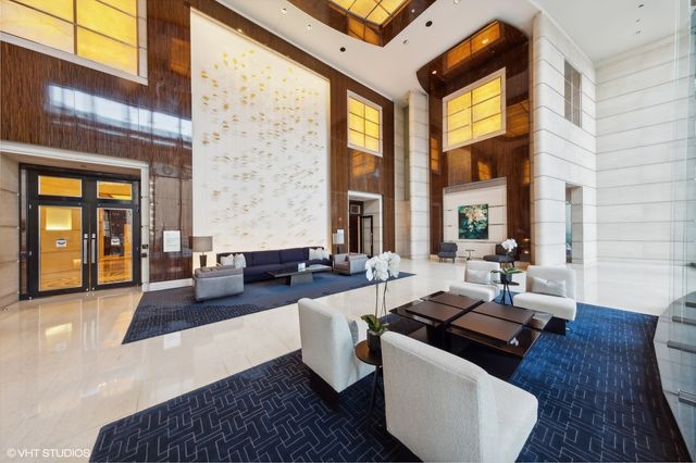 401 N Wabash Avenue 72F, Chicago, IL 60611