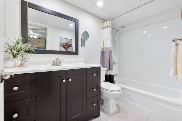 2900 NW 47th Ter 109A, Lauderdale Lakes, FL 33313