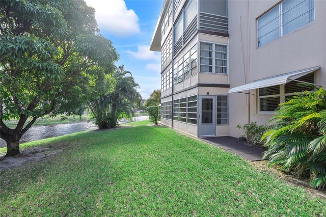 2900 NW 47th Ter 109A, Lauderdale Lakes, FL 33313