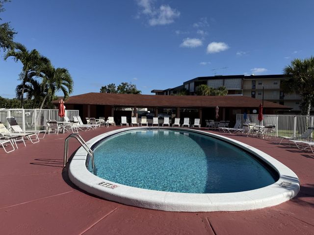 2900 NW 47th Ter 109A, Lauderdale Lakes, FL 33313