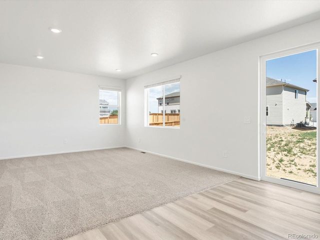 4681 Sunsplash Way, Johnstown, CO 80534