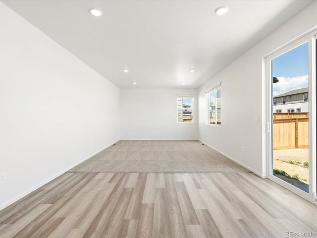 4681 Sunsplash Way, Johnstown, CO 80534