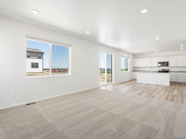 4681 Sunsplash Way, Johnstown, CO 80534