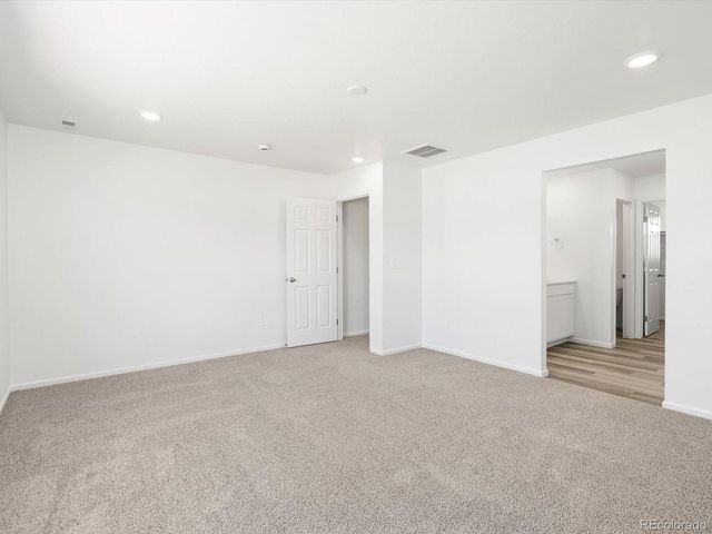 4681 Sunsplash Way, Johnstown, CO 80534