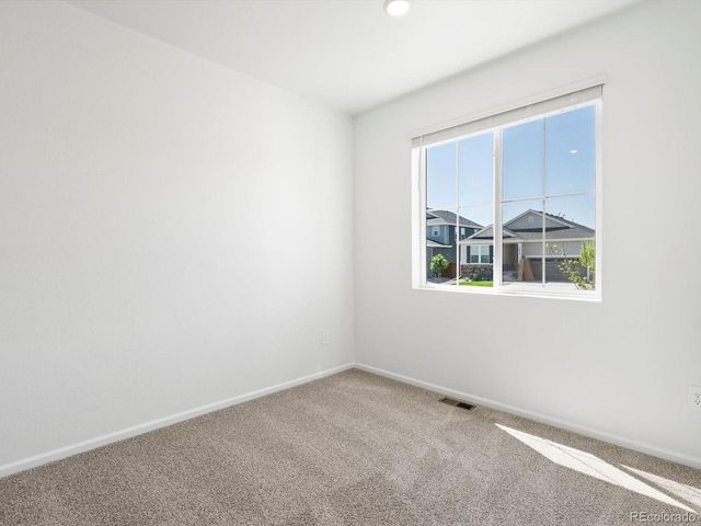 4681 Sunsplash Way, Johnstown, CO 80534