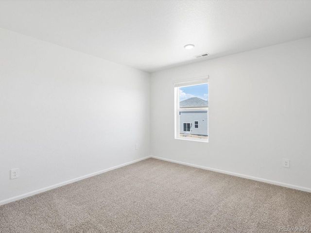 4681 Sunsplash Way, Johnstown, CO 80534