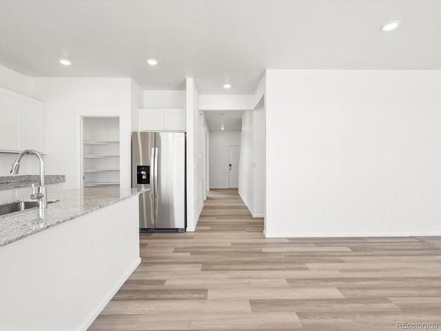 4681 Sunsplash Way, Johnstown, CO 80534