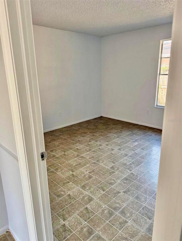 Image 6 of property listing at 5638 5TH AVENUE, Fort Myers, FL 33907