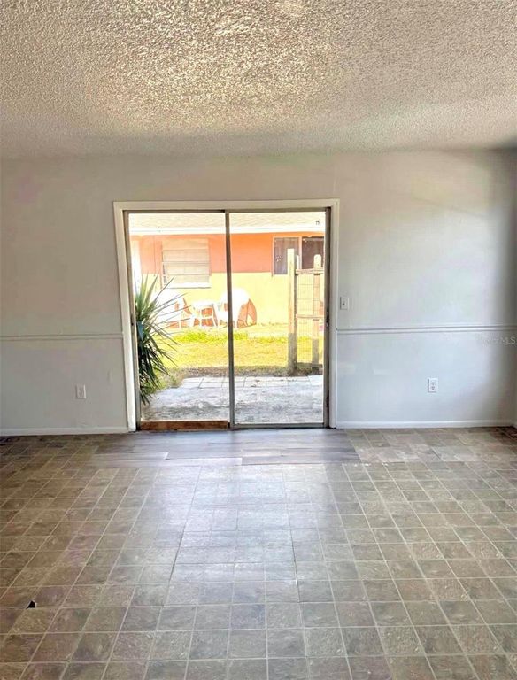 Image 9 of property listing at 5638 5TH AVENUE, Fort Myers, FL 33907