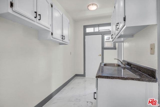 123 S Westmoreland Avenue, Los Angeles, CA 90004