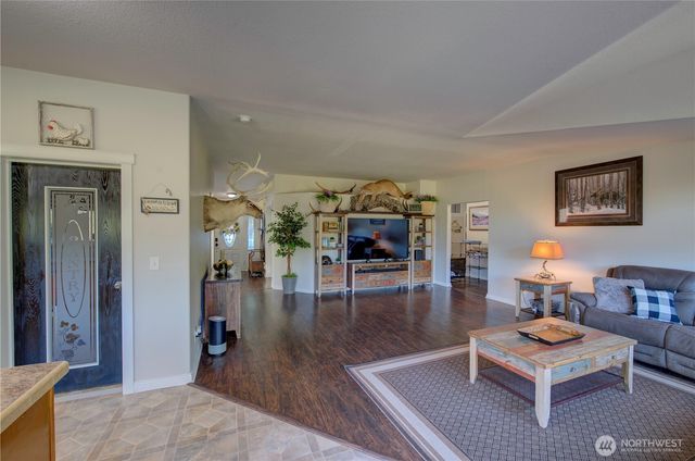 1220 Morrison Road, South Bend, WA 98596