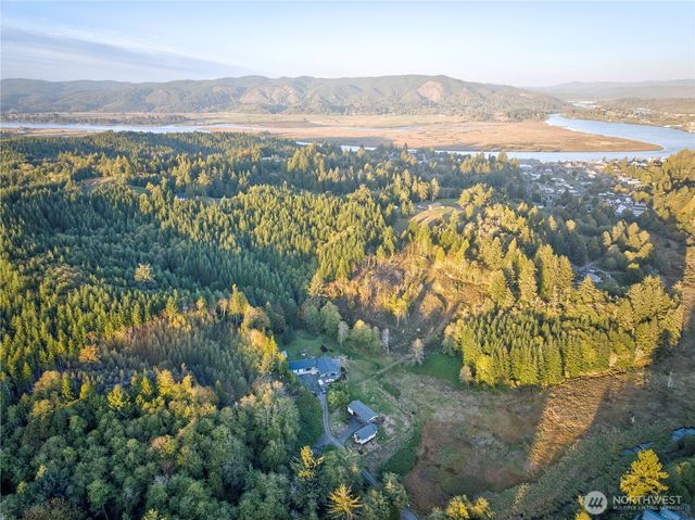 1220 Morrison Road, South Bend, WA 98596