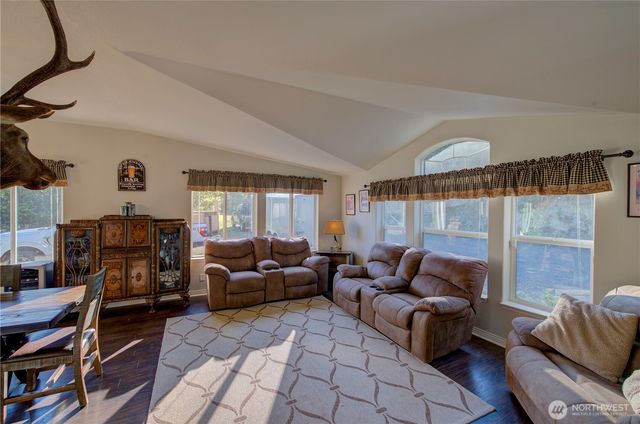 1220 Morrison Road, South Bend, WA 98596