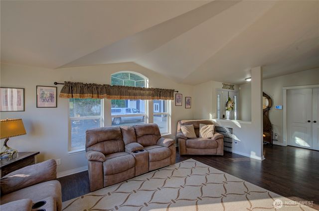 1220 Morrison Road, South Bend, WA 98596