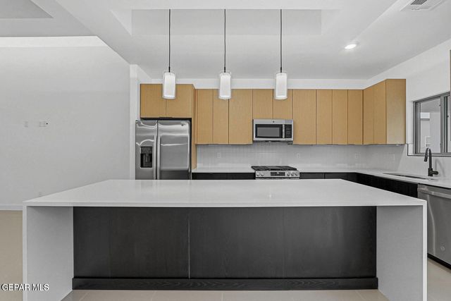937 ADA Lane, El Paso, TX 79932