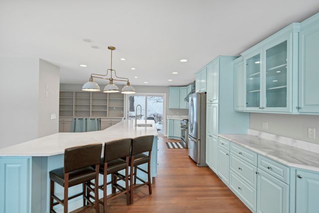 1405 Surrey Lane, Algonquin, IL 60102