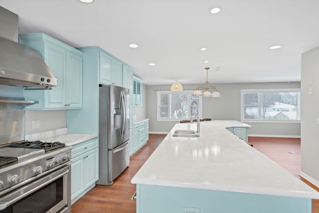 1405 Surrey Lane, Algonquin, IL 60102