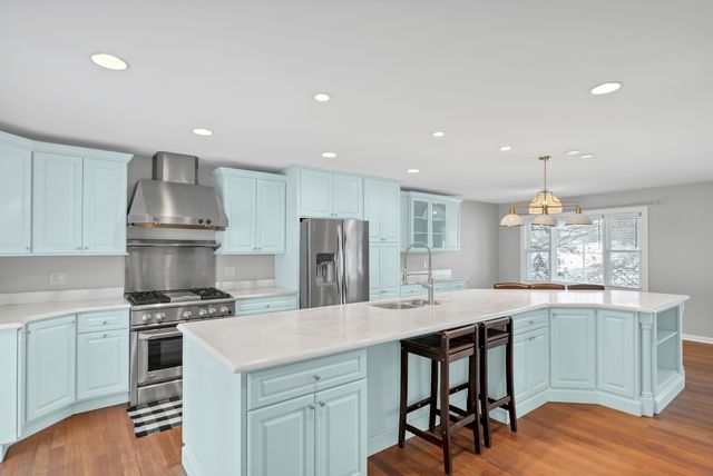 1405 Surrey Lane, Algonquin, IL 60102