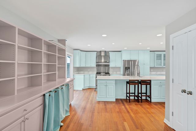 1405 Surrey Lane, Algonquin, IL 60102