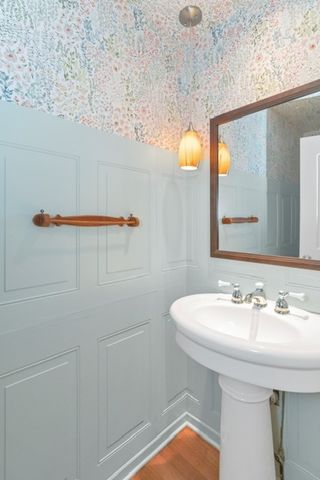 1405 Surrey Lane, Algonquin, IL 60102