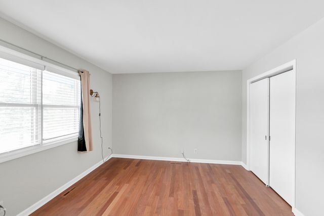 1405 Surrey Lane, Algonquin, IL 60102