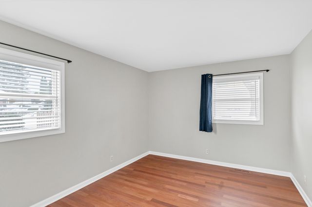 1405 Surrey Lane, Algonquin, IL 60102