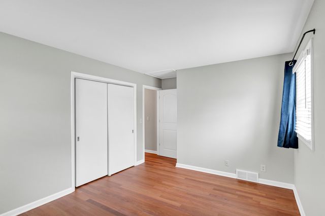 1405 Surrey Lane, Algonquin, IL 60102