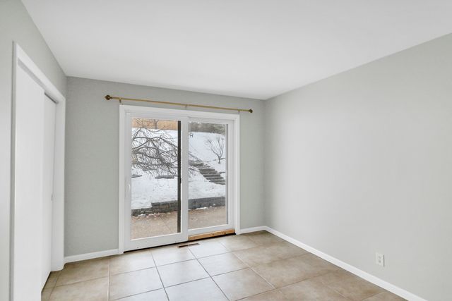 1405 Surrey Lane, Algonquin, IL 60102