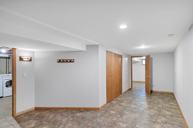 1405 Surrey Lane, Algonquin, IL 60102