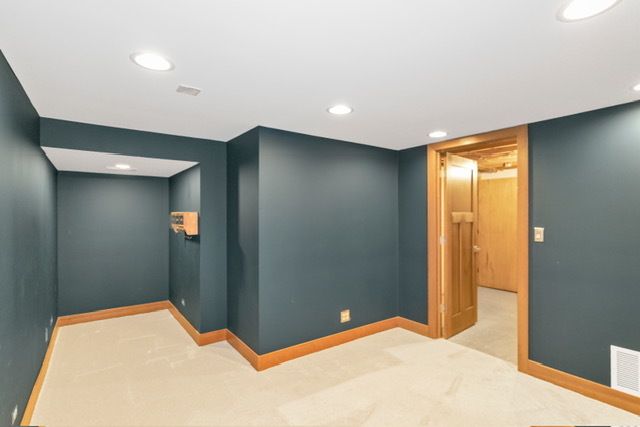 1405 Surrey Lane, Algonquin, IL 60102