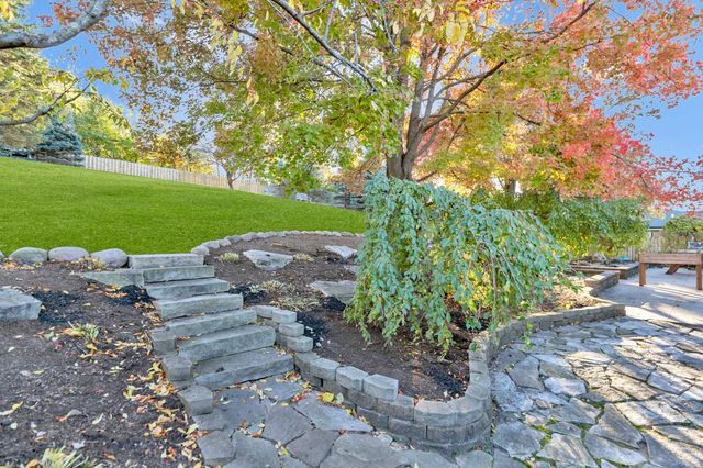 1405 Surrey Lane, Algonquin, IL 60102