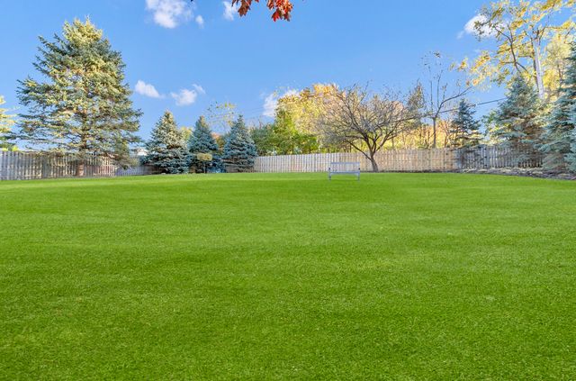 1405 Surrey Lane, Algonquin, IL 60102