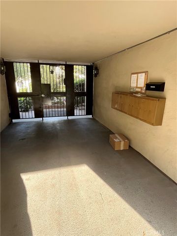 837 S Windsor Boulevard 7, Los Angeles, CA 90005
