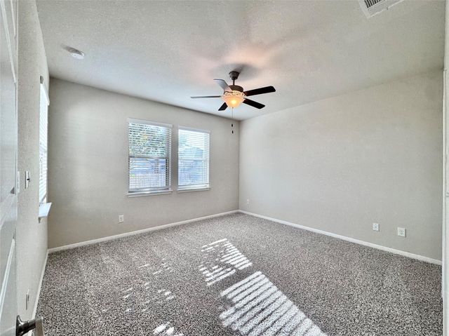148 Shearwater LN, Leander, TX 78641