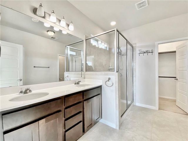 148 Shearwater LN, Leander, TX 78641