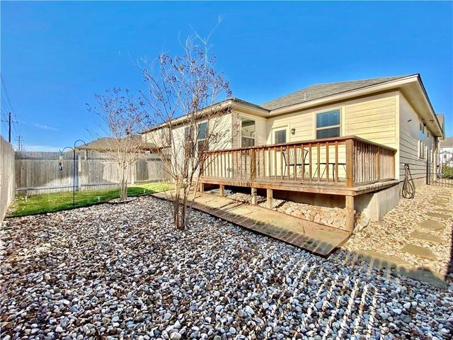148 Shearwater LN, Leander, TX 78641