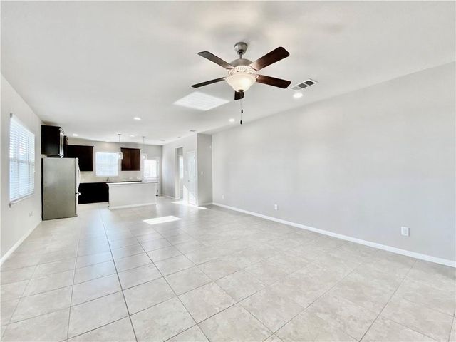 148 Shearwater LN, Leander, TX 78641