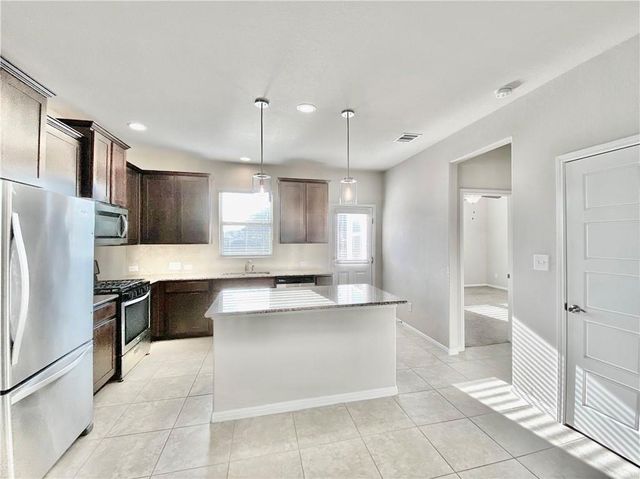 148 Shearwater LN, Leander, TX 78641
